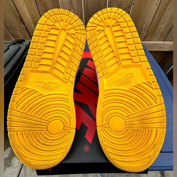 Air Jordan 1 Retro High OG. Band of Brothers - Picture 7 of 12